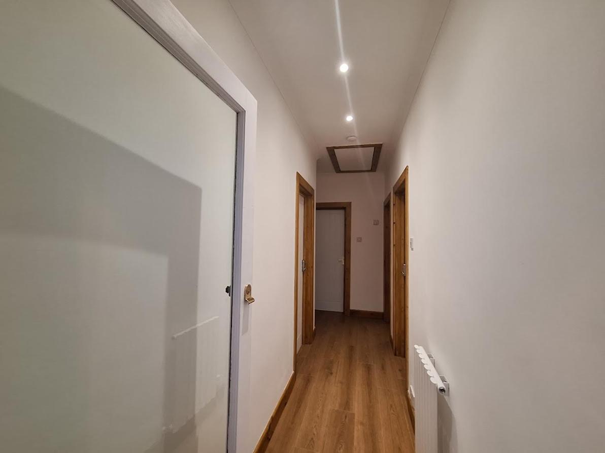 Uplands Grove Bungalow Hotel Wolverhampton Buitenkant foto