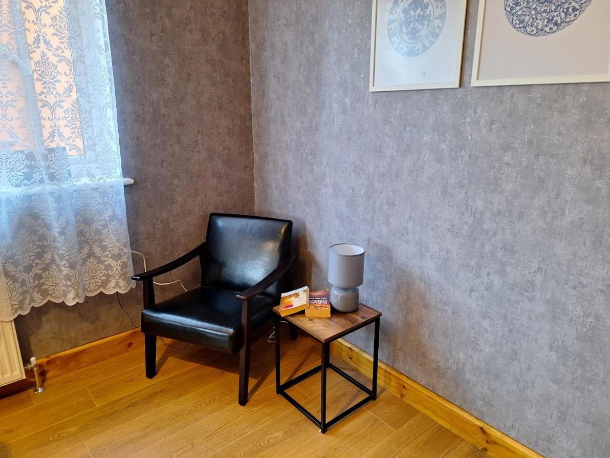 Uplands Grove Bungalow Hotel Wolverhampton Buitenkant foto